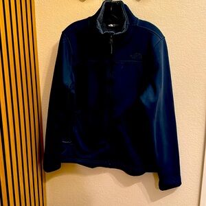 Used North face fleece jacket. In great condition and keeps you very warm.